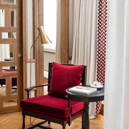 Szálloda Palacio Solecio, A Small Luxury Of The World
