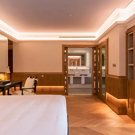 Hotel Palacio Solecio, A Small Luxury Of The World