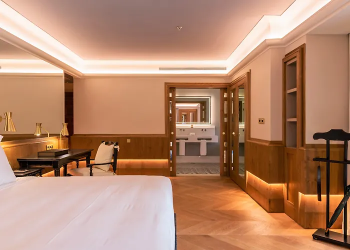 Hotel Palacio Solecio, A Small Luxury Of The World