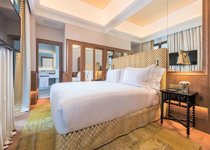 Hotel Palacio Solecio, A Small Luxury Of The World