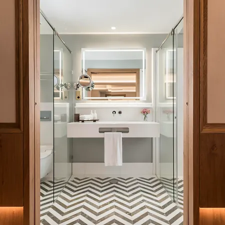 Hotel Palacio Solecio, A Small Luxury Of The World 4*