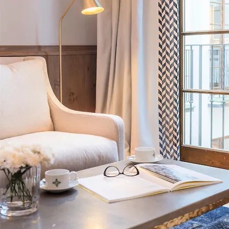 Hotel Palacio Solecio, A Small Luxury Of The World 4*